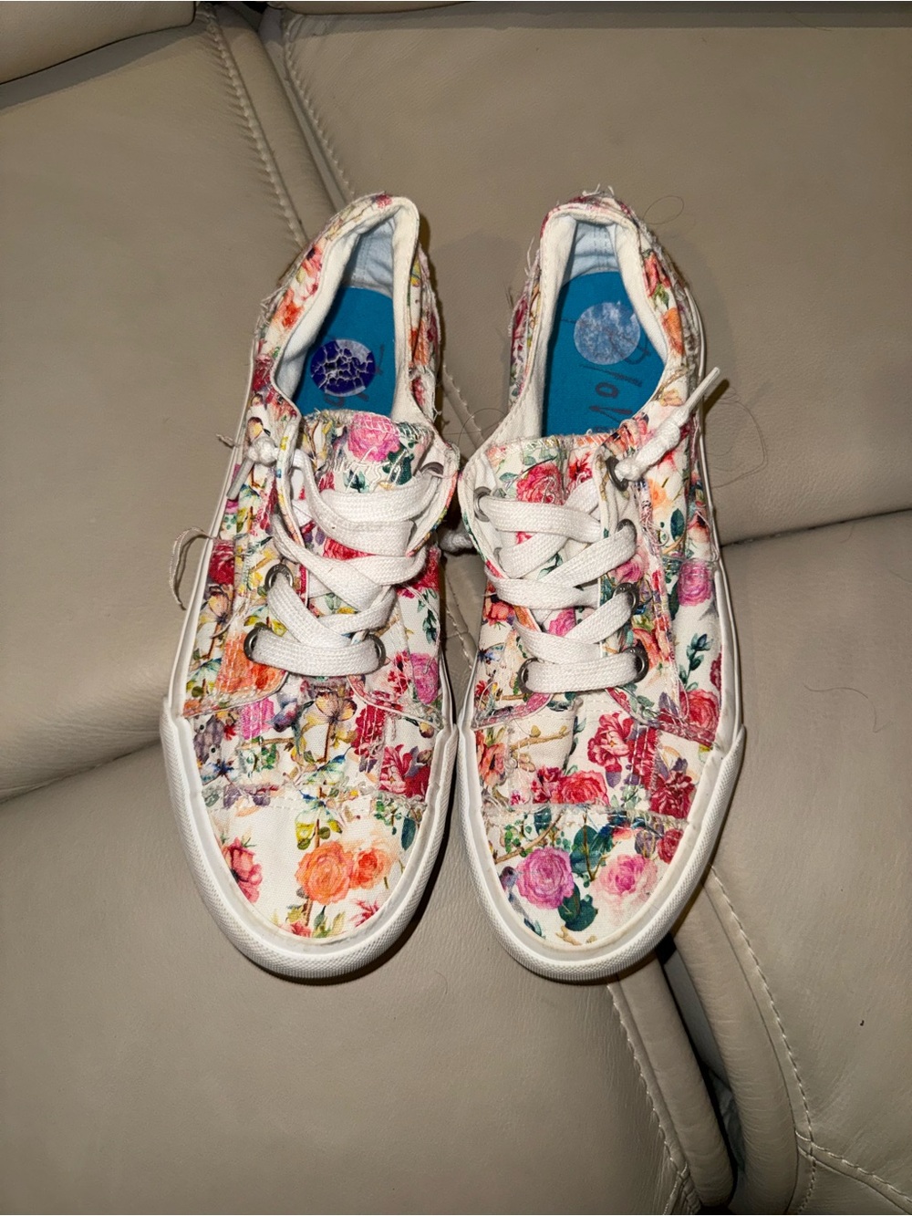Blowfish Malibu White Floral Canvas Lace-Up Sneakers - Pink & Orange Rose Print